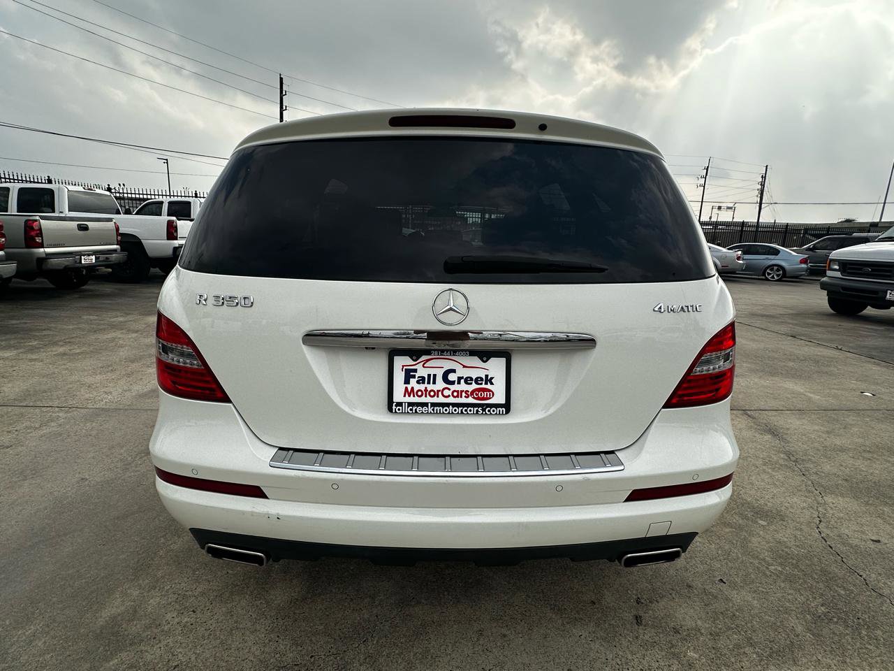 Used 2012 Mercedes-Benz R 350 4MATIC image 3