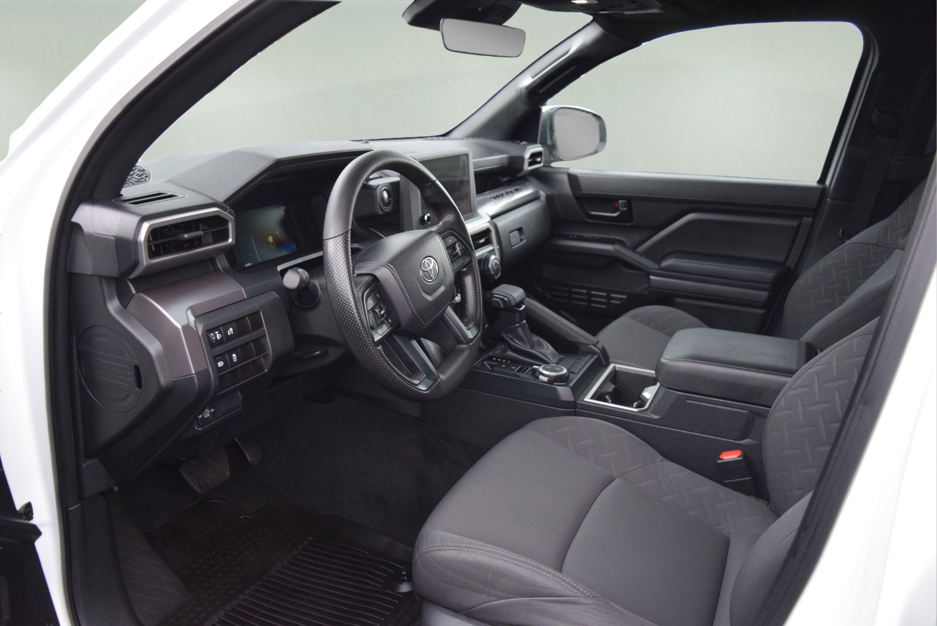 Used 2025 Toyota Tacoma SR5 AWD/4WD image 10