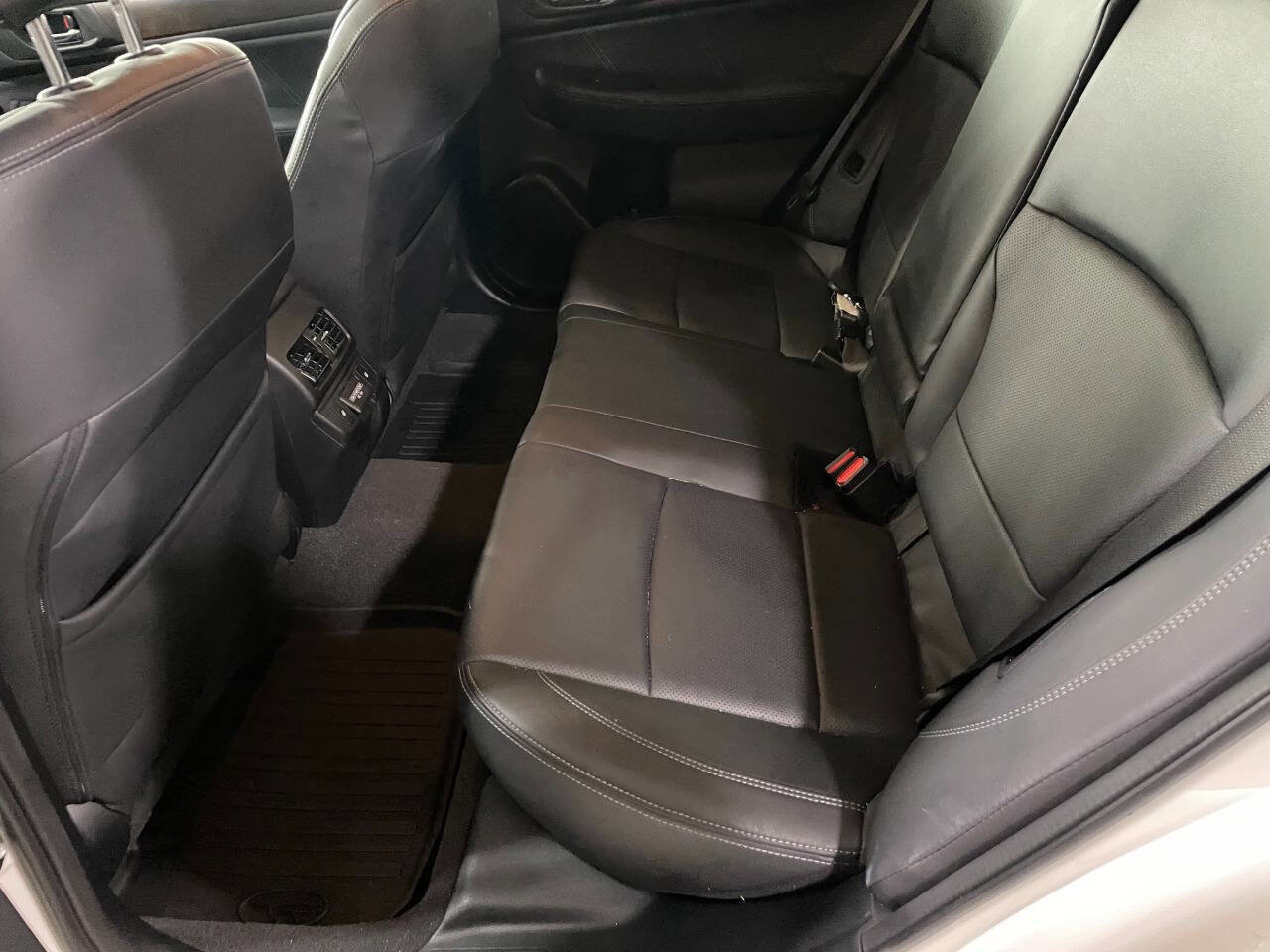 Used 2018 Subaru Outback 3.6R Limited image 21