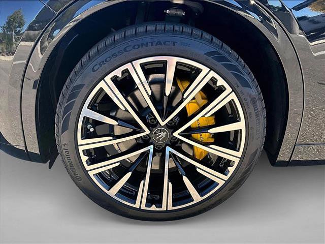 Used 2025 Maserati Grecale Modena image 10