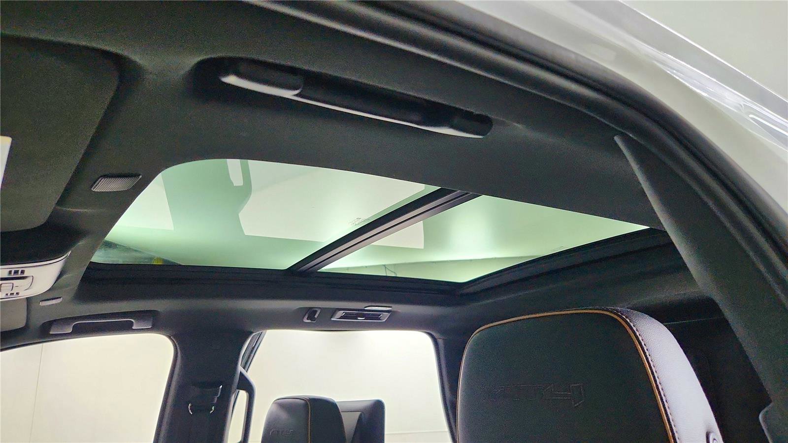 Used 2021 GMC Yukon AT4 w/ AT4 Premium Plus Package image 31