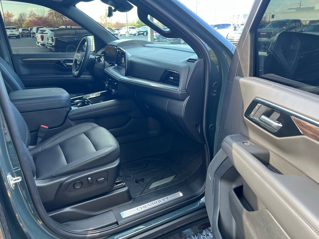 Used 2025 Chevrolet Tahoe Z71 w/ Z71 Off-Road Package image 12