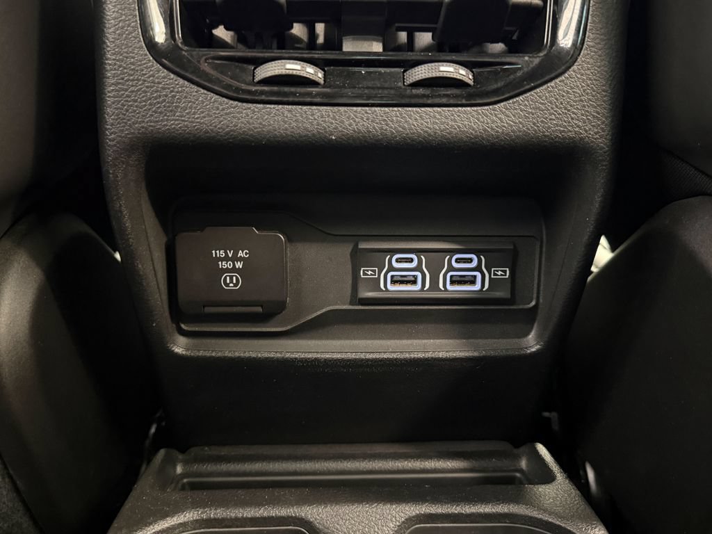 Used 2023 Jeep Grand Cherokee L Laredo AWD/4WD image 36