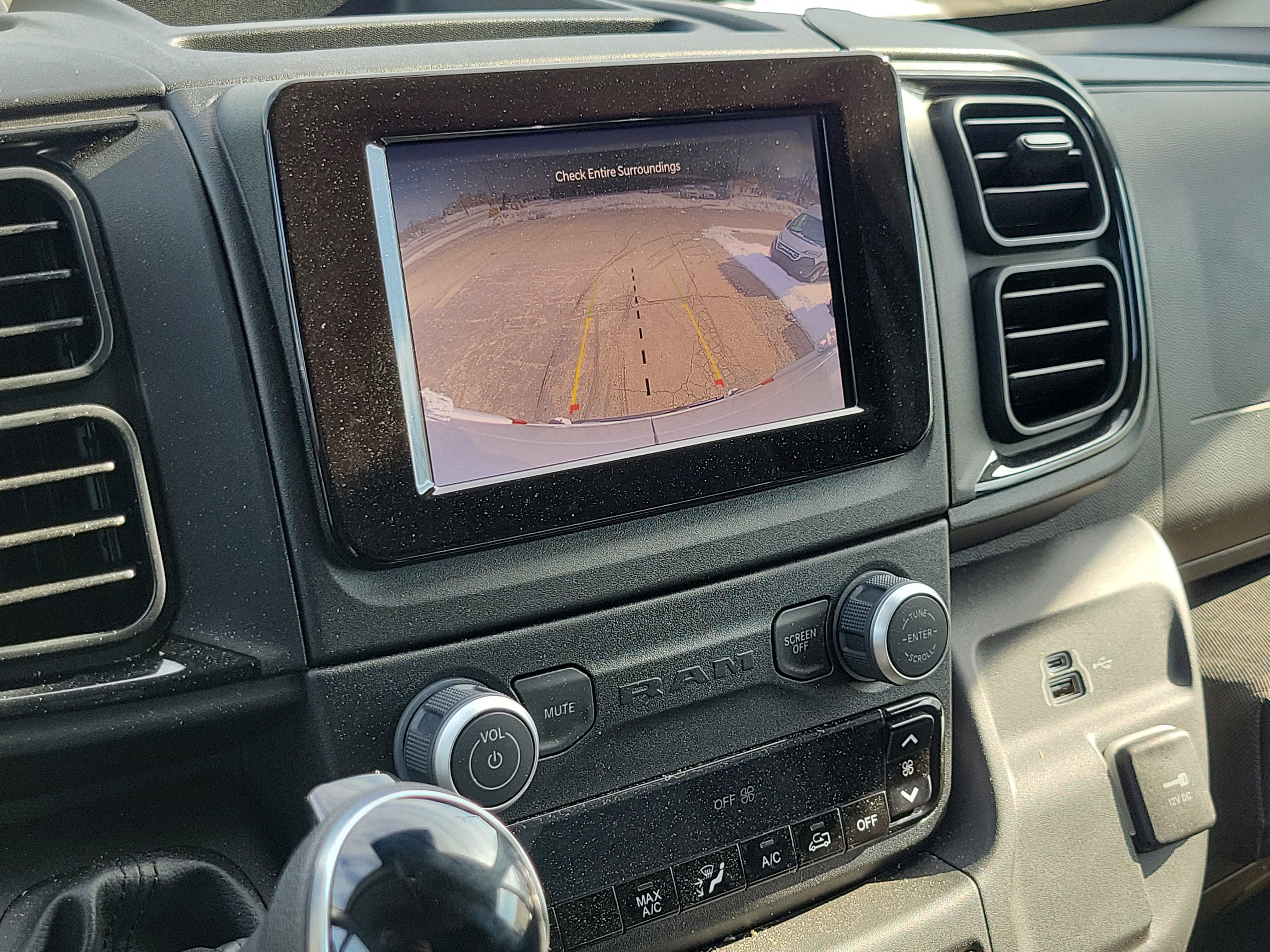 Used 2025 RAM ProMaster 1500 w/ Convenience Group image 14