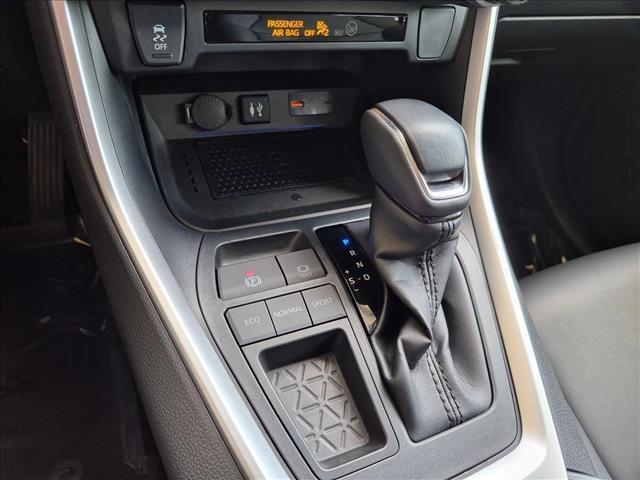Used 2019 Toyota RAV4 XLE Premium FWD image 11