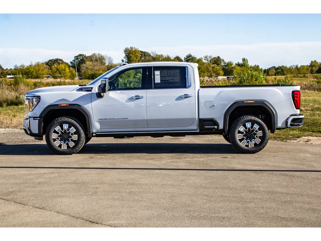 New 2026 GMC Sierra 3500 Denali w/ Denali Reserve Package image 4