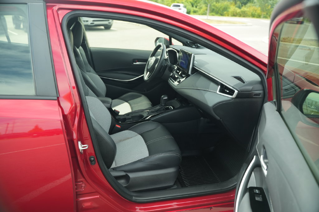 Used 2024 Toyota Corolla XSE FWD image 20