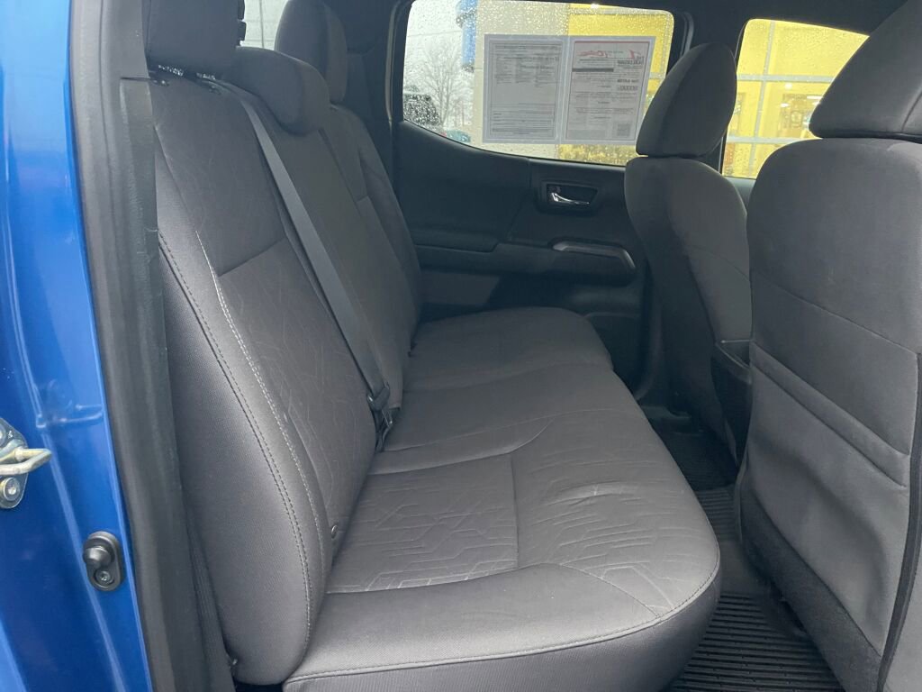 Used 2016 Toyota Tacoma TRD Off-Road w/ Towing Package image 19