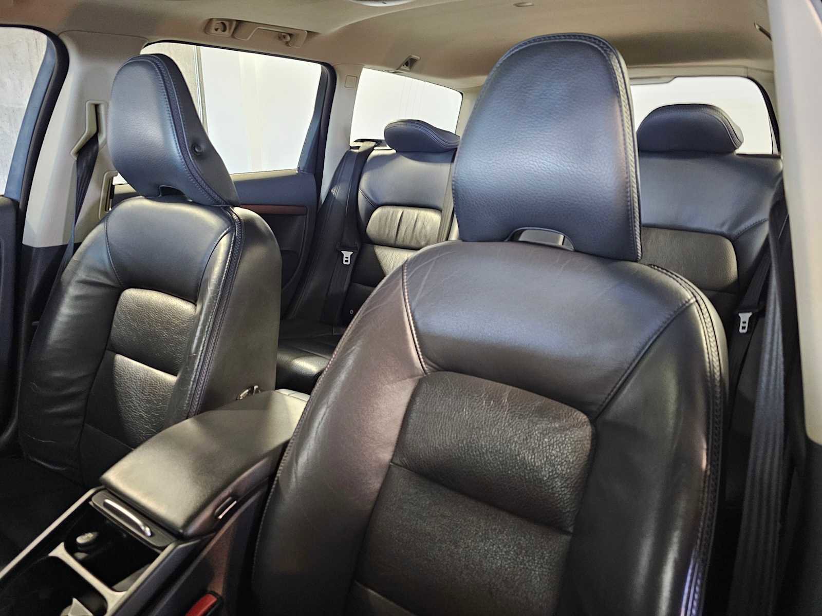 Used 2009 Volvo XC70 3.2 image 25