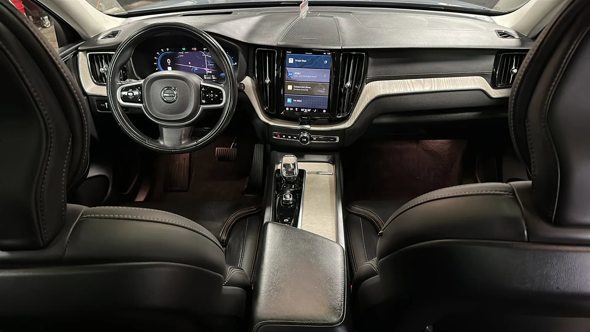 Used 2022 Volvo XC60 T8 Inscription w/ Advanced Package image 19