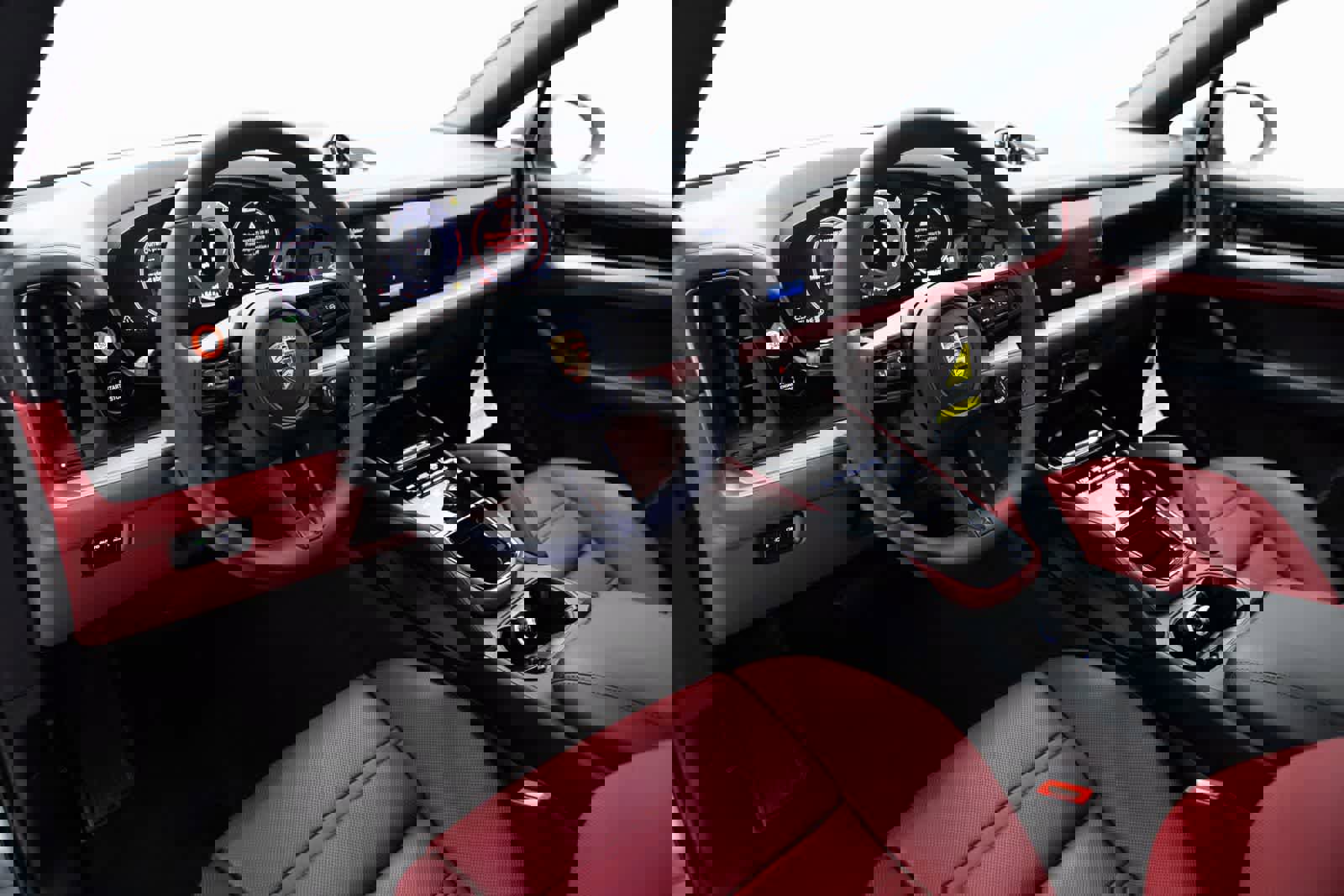 Certified 2025 Porsche Cayenne Coupe image 4