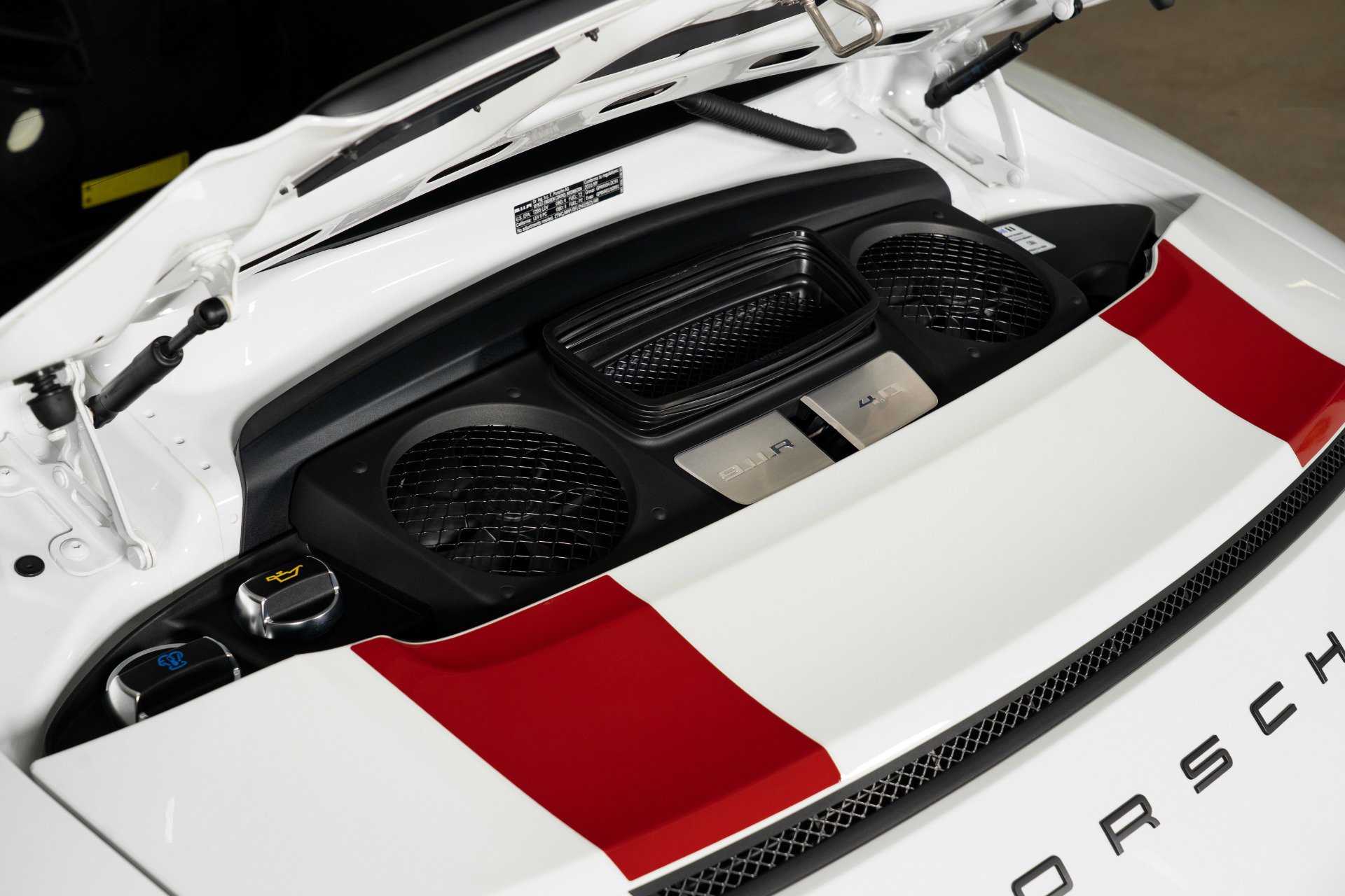 Used 2016 Porsche 911 R image 13