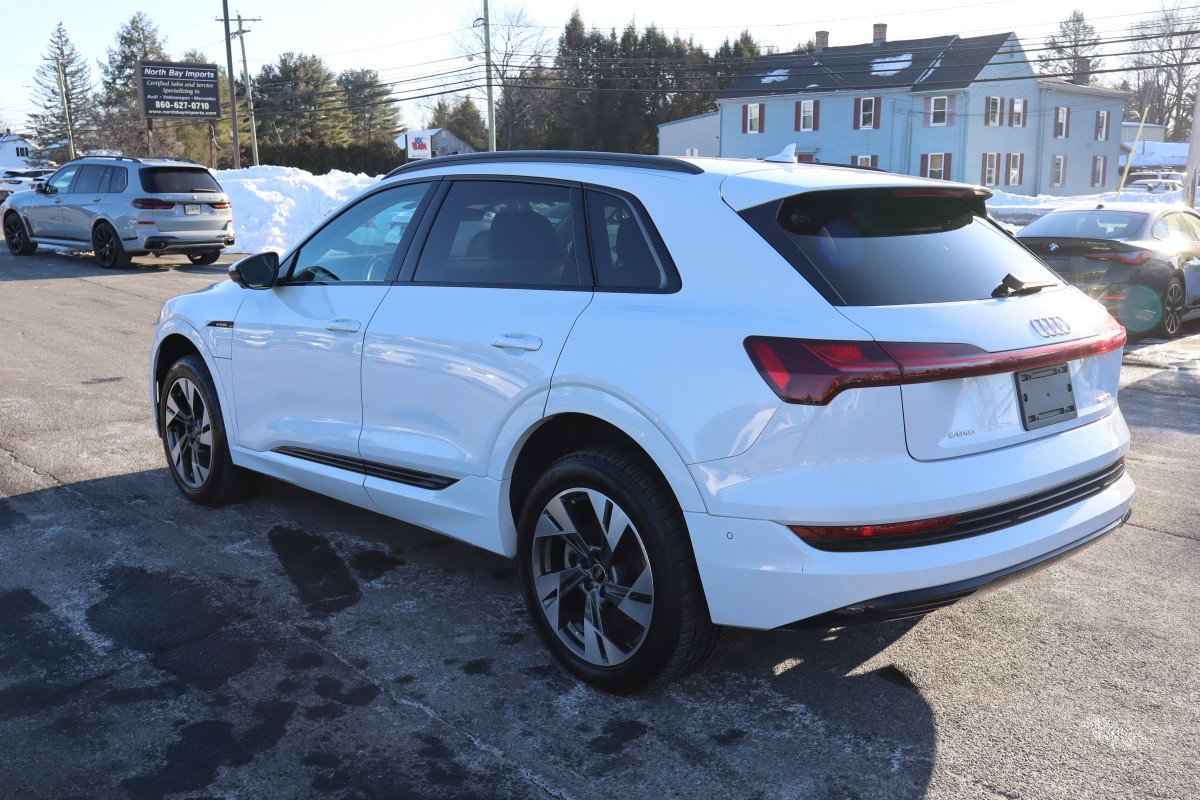 Used 2021 Audi e-tron Premium w/ Convenience Plus Package image 7