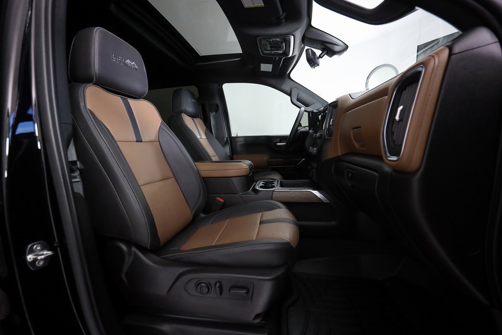 Used 2022 Chevrolet Silverado 3500 High Country w/ LPO, Hitch Package image 11