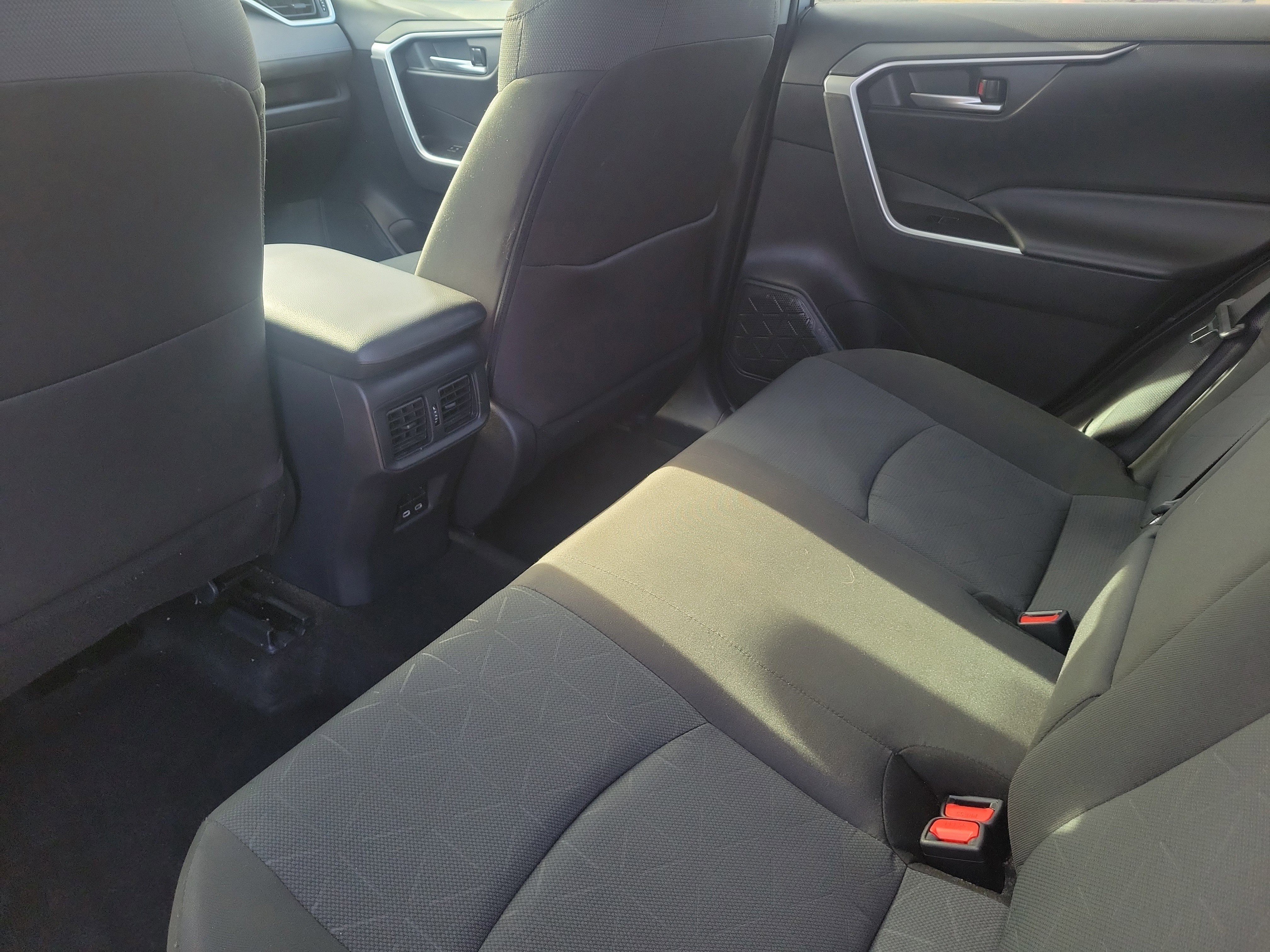 Used 2024 Toyota RAV4 XLE image 9