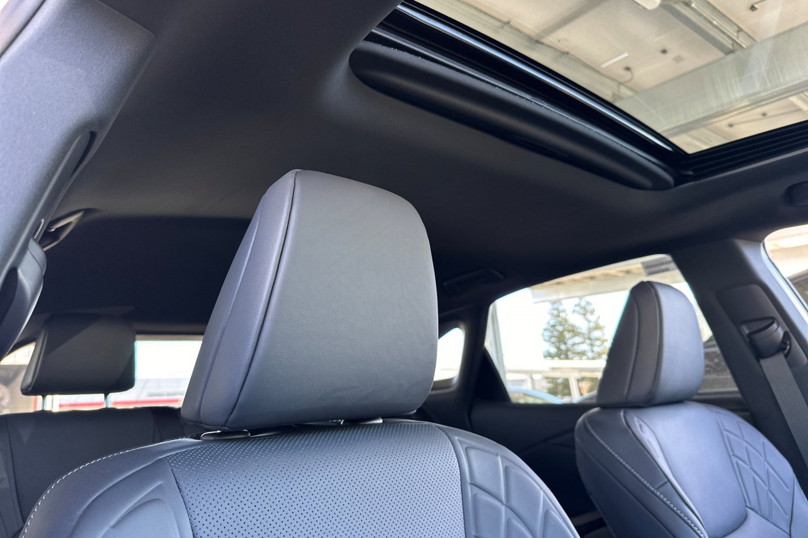 New 2026 Lexus RX 450h AWD image 17