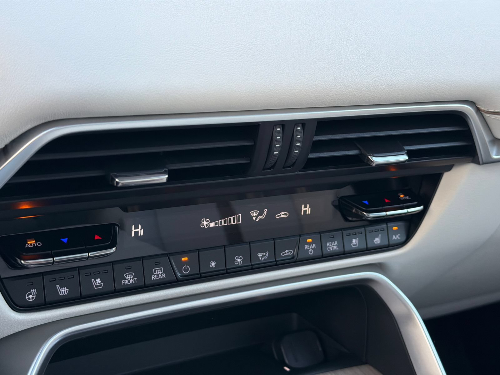 New 2026 MAZDA CX-90 Plug-In Hybrid w/ Premium Plus AWD/4WD image 32