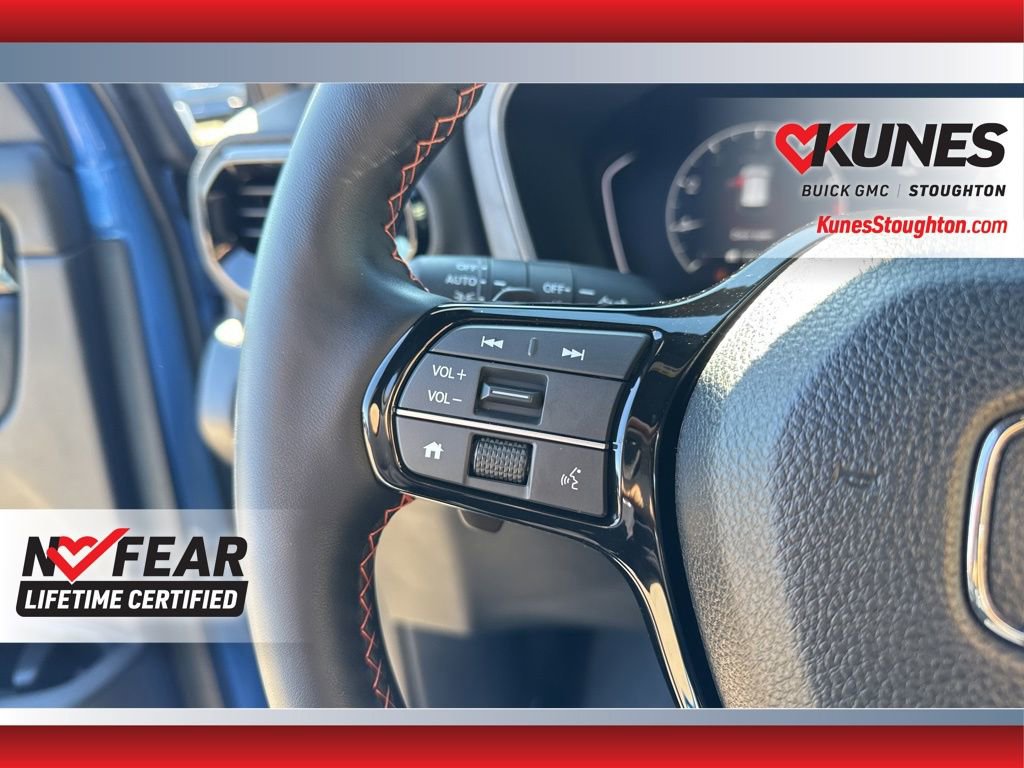 Used 2025 Honda Pilot TrailSport image 27