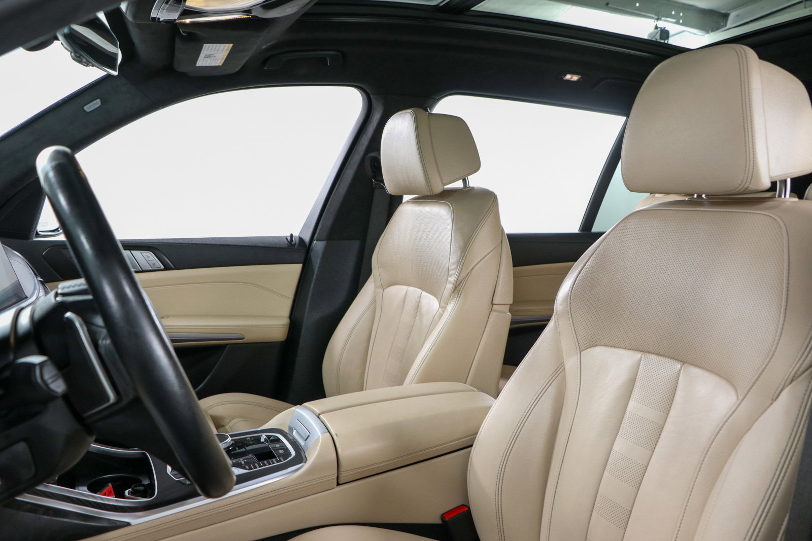 Used 2022 BMW X7 xDrive40i w/ Cold Weather Package image 24