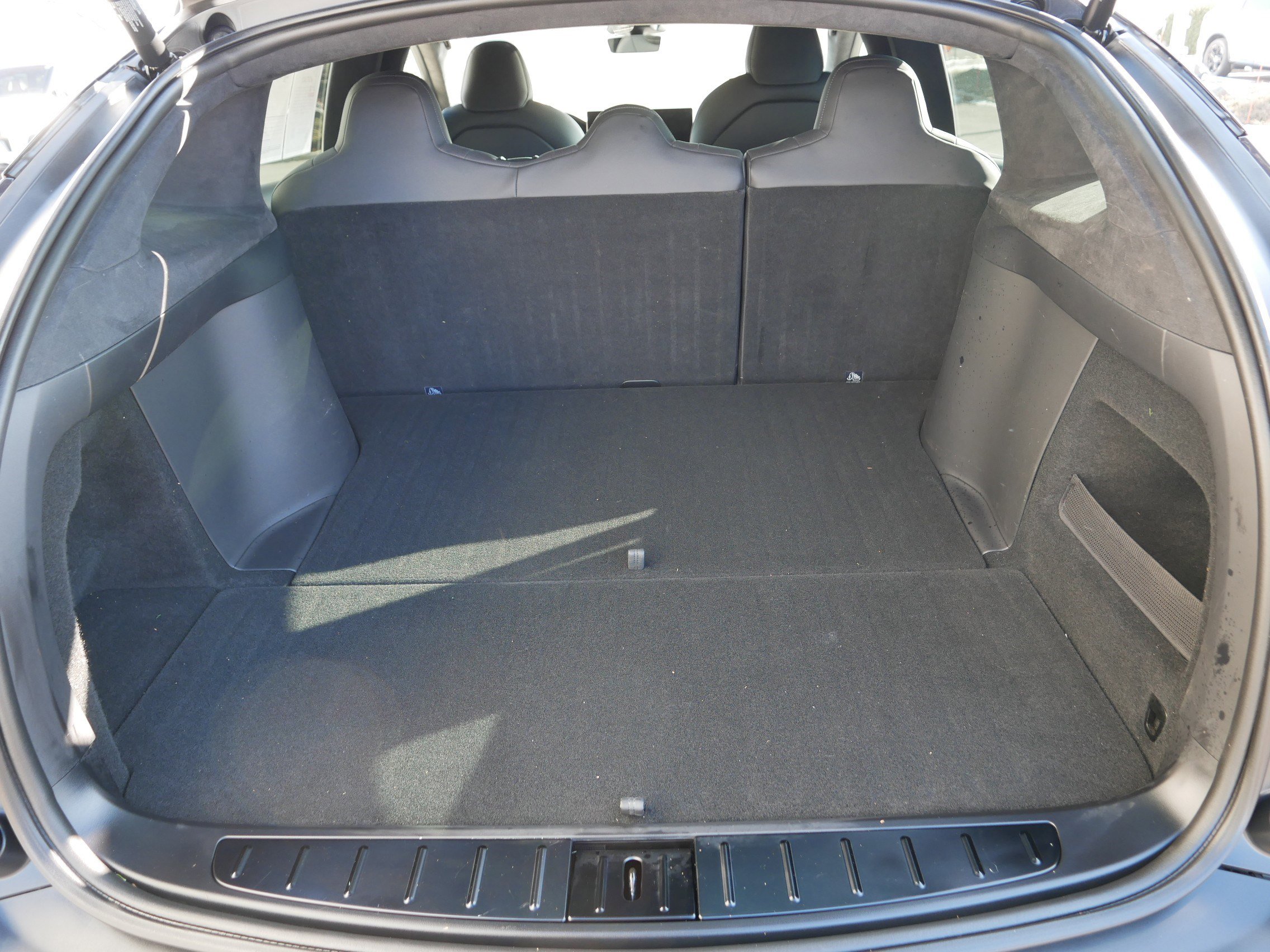 Used 2024 Tesla Model X image 18