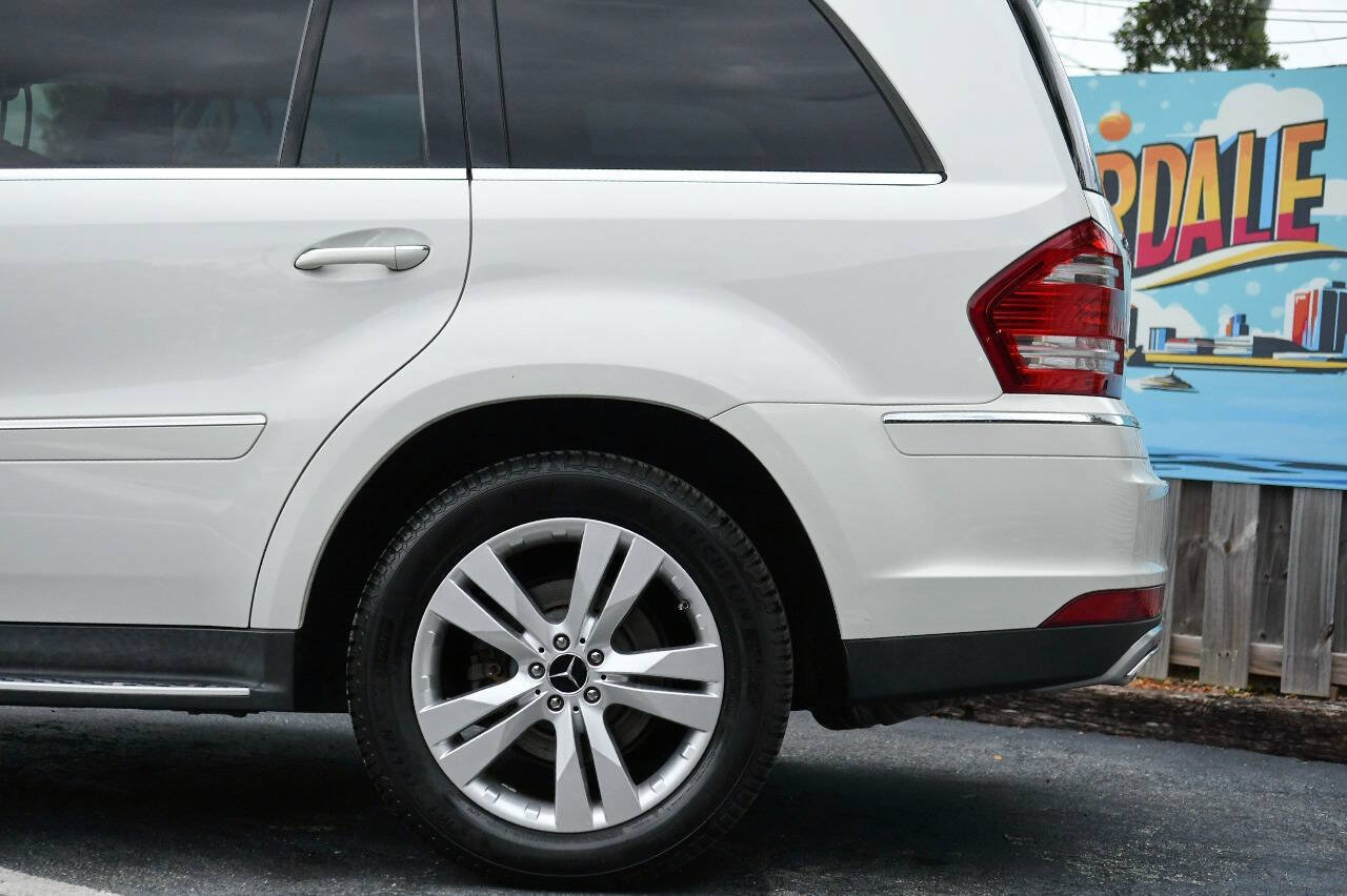Used 2011 Mercedes-Benz GL 450 4MATIC image 9
