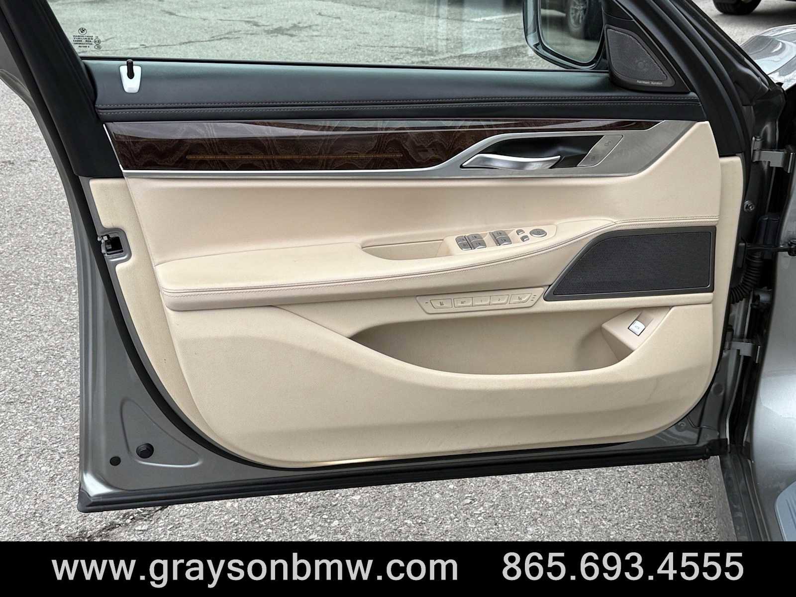 Used 2020 BMW 750i xDrive w/ Executive Package image 15