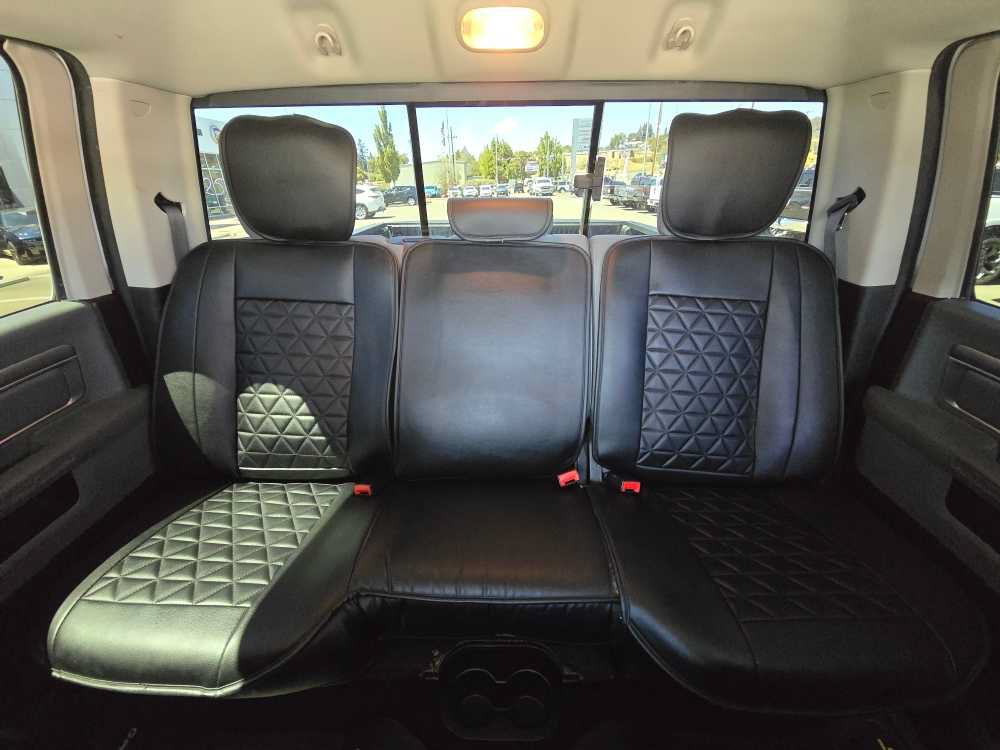 Used 2019 RAM 1500 Classic SLT w/ Luxury Group AWD/4WD image 18