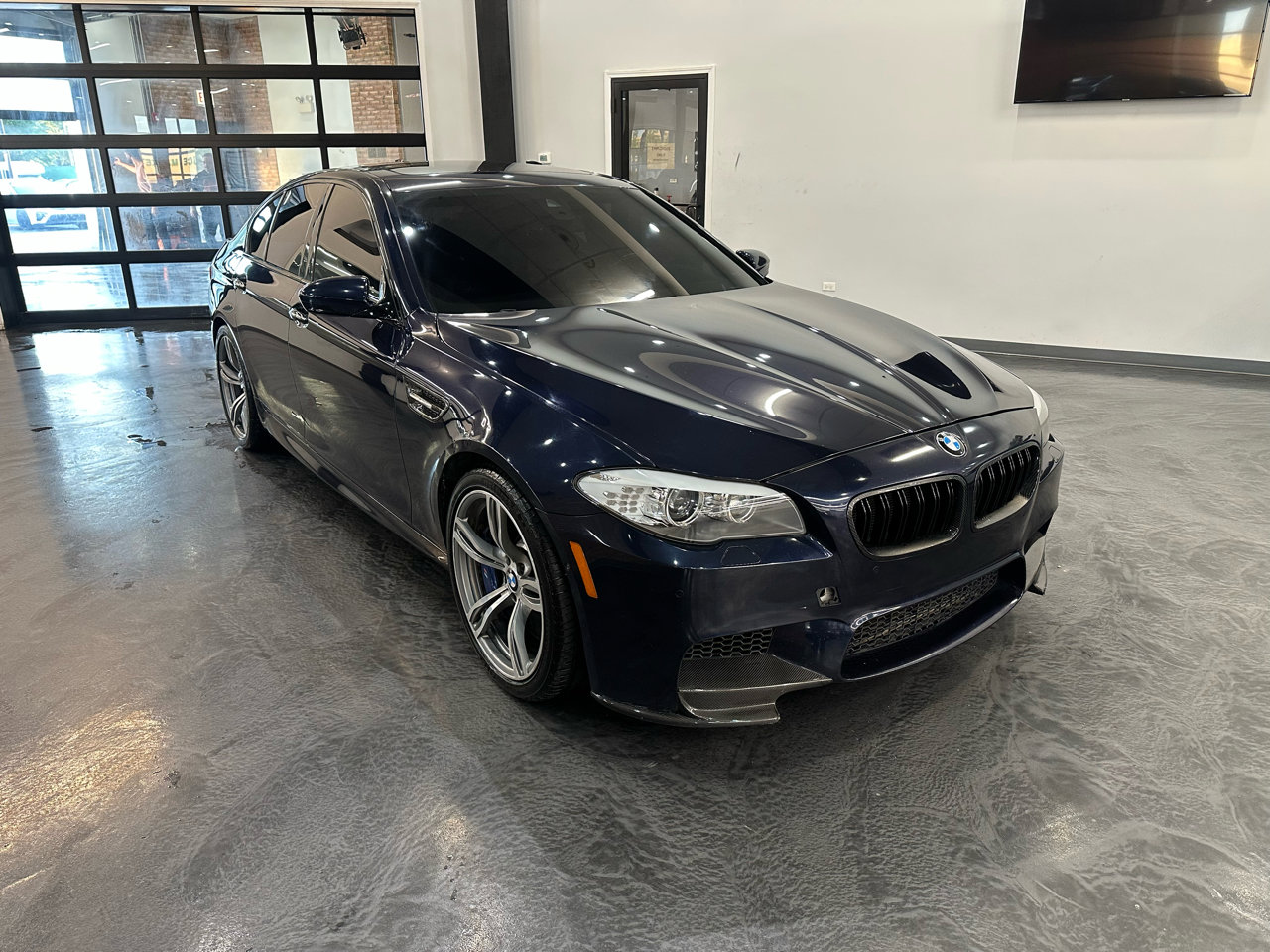 Used 2013 BMW M5 w/ Executive Pkg image 3