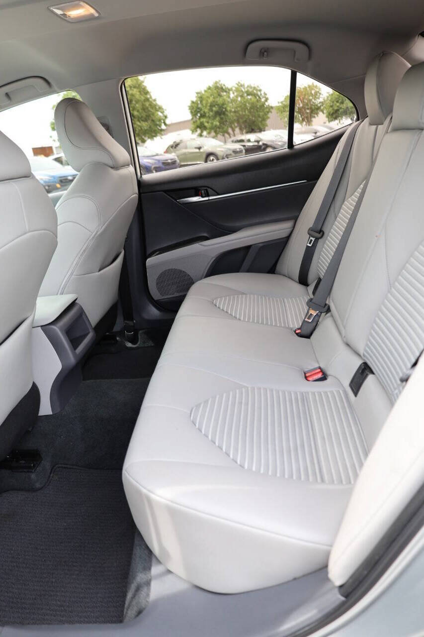 Used 2022 Toyota Camry SE AWD/4WD image 17