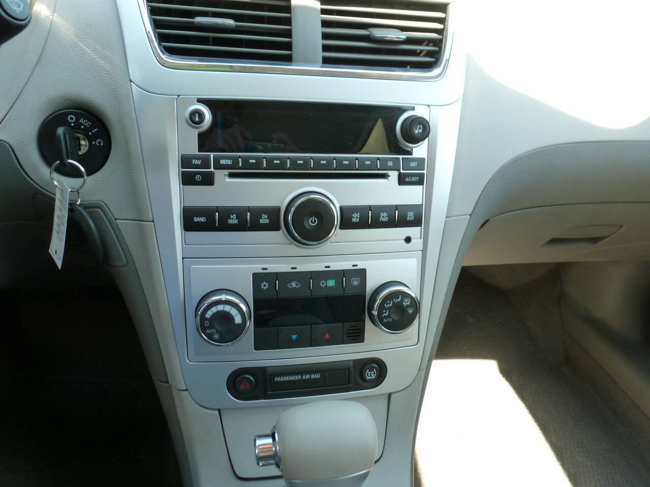 Used 2009 Chevrolet Malibu Hybrid FWD image 13