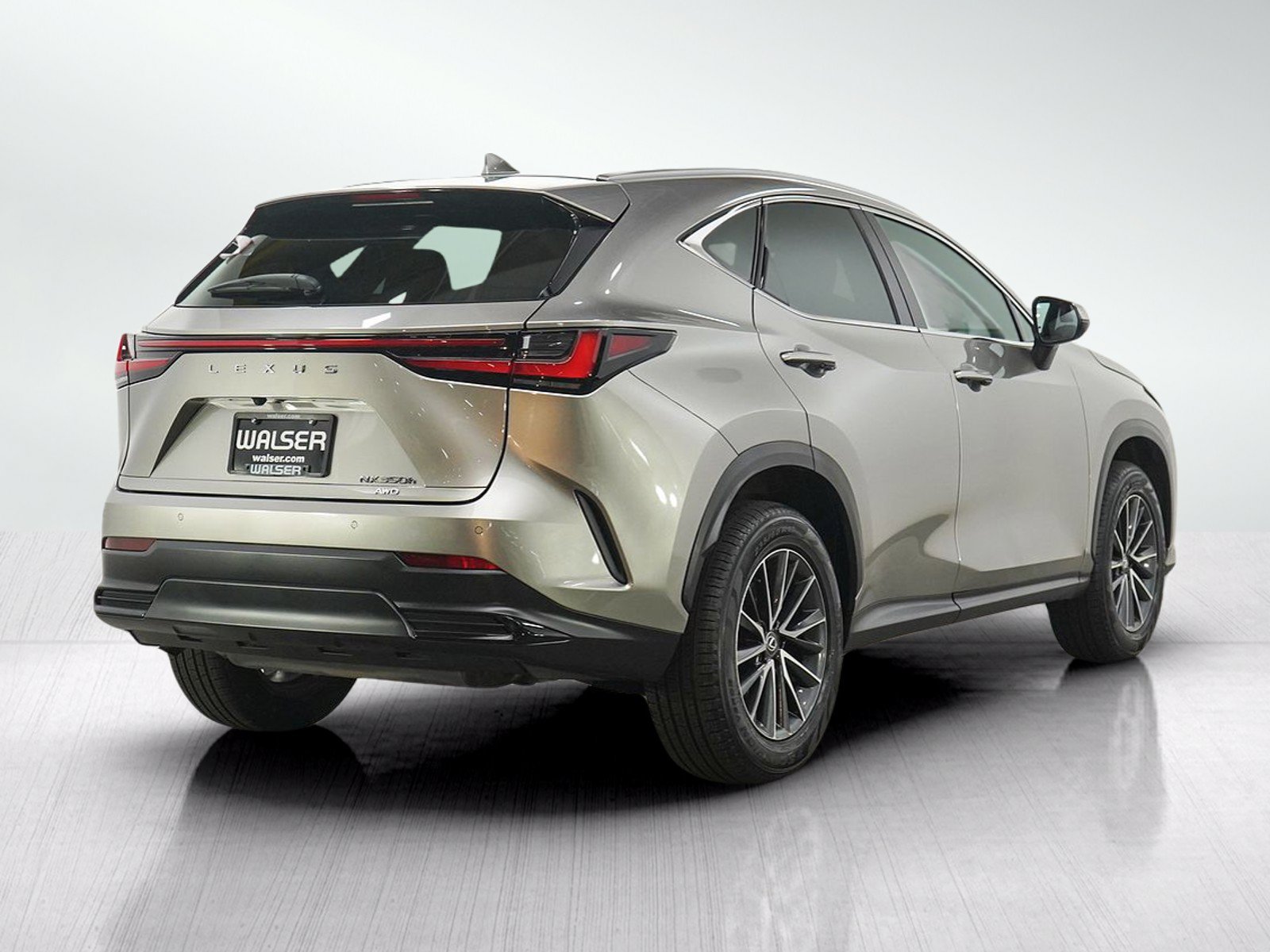 Used 2024 Lexus NX 350h AWD image 5