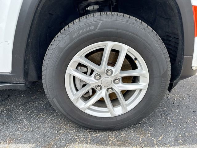 Used 2023 Jeep Grand Cherokee L Laredo AWD/4WD image 6