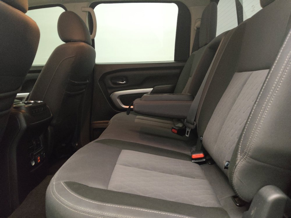 Used 2021 Nissan Titan SV w/ SV Convenience Package AWD/4WD image 18