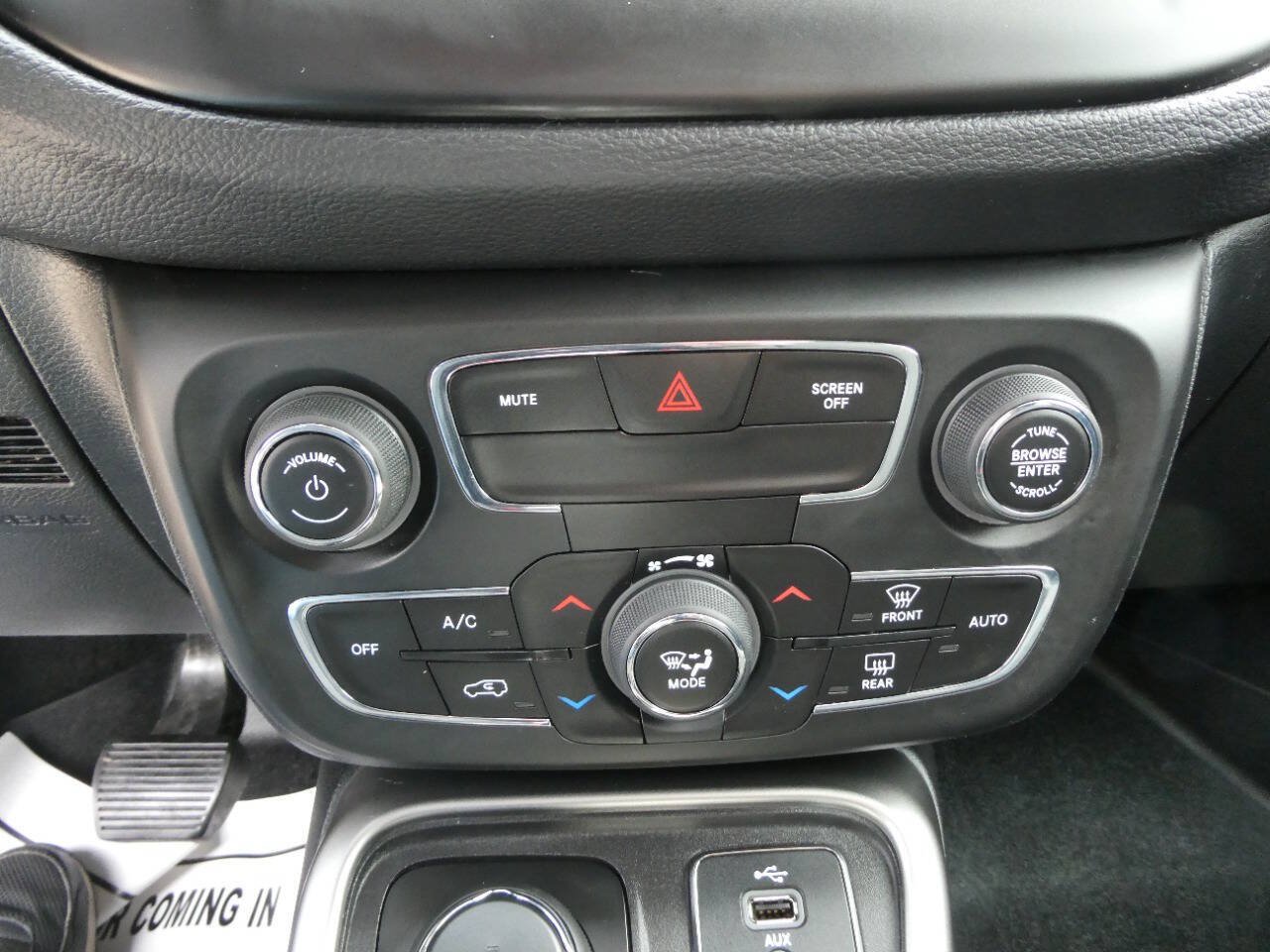 Used 2019 Jeep Compass Sport AWD/4WD image 18
