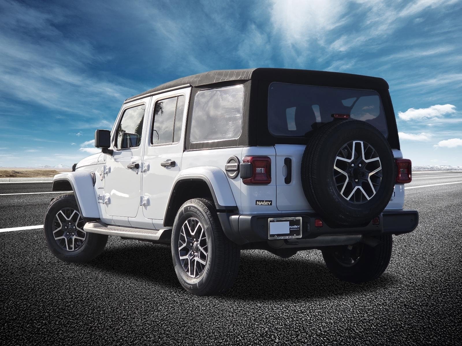 Used 2024 Jeep Wrangler Unlimited Sahara w/ Safety Group AWD/4WD image 14