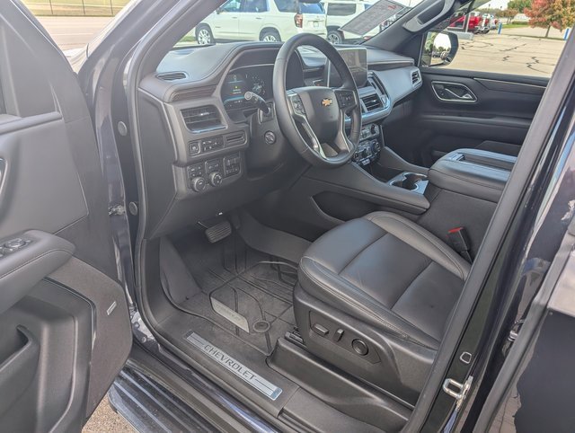 Used 2024 Chevrolet Tahoe LT w/ Luxury Package image 10