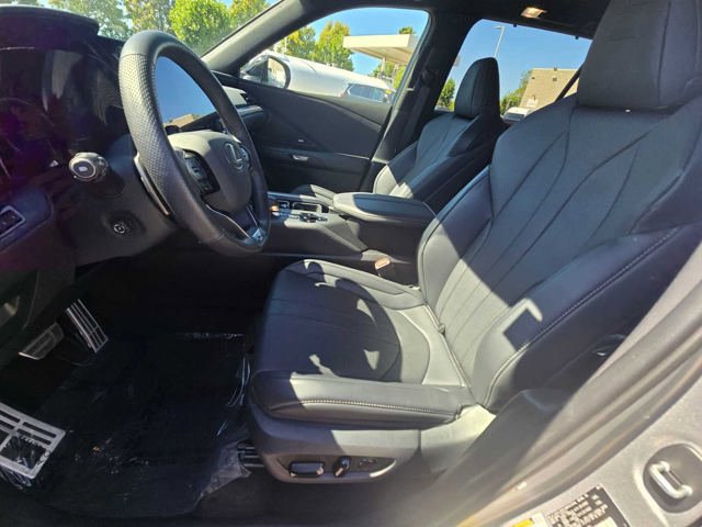 Certified 2025 Lexus TX 500h AWD w/ Technology Package image 23