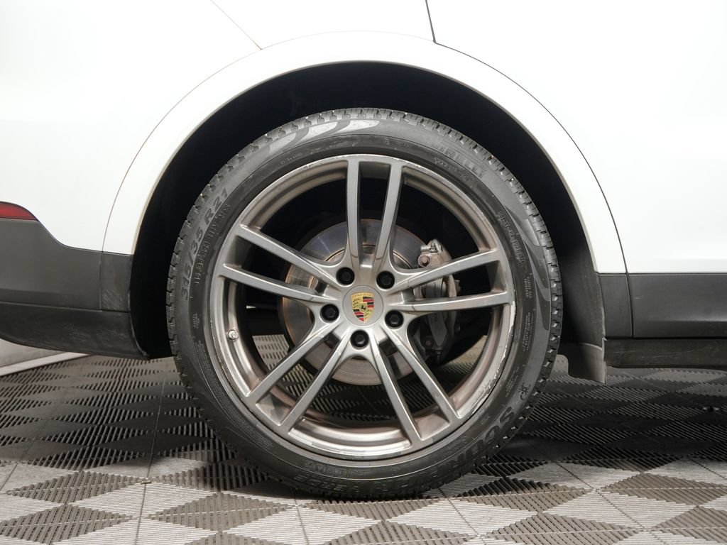 Certified 2020 Porsche Cayenne S AWD/4WD image 15