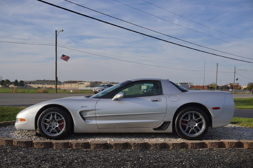 Used 2001 Chevrolet Corvette Z06 w/ Memory Pkg RWD image 4