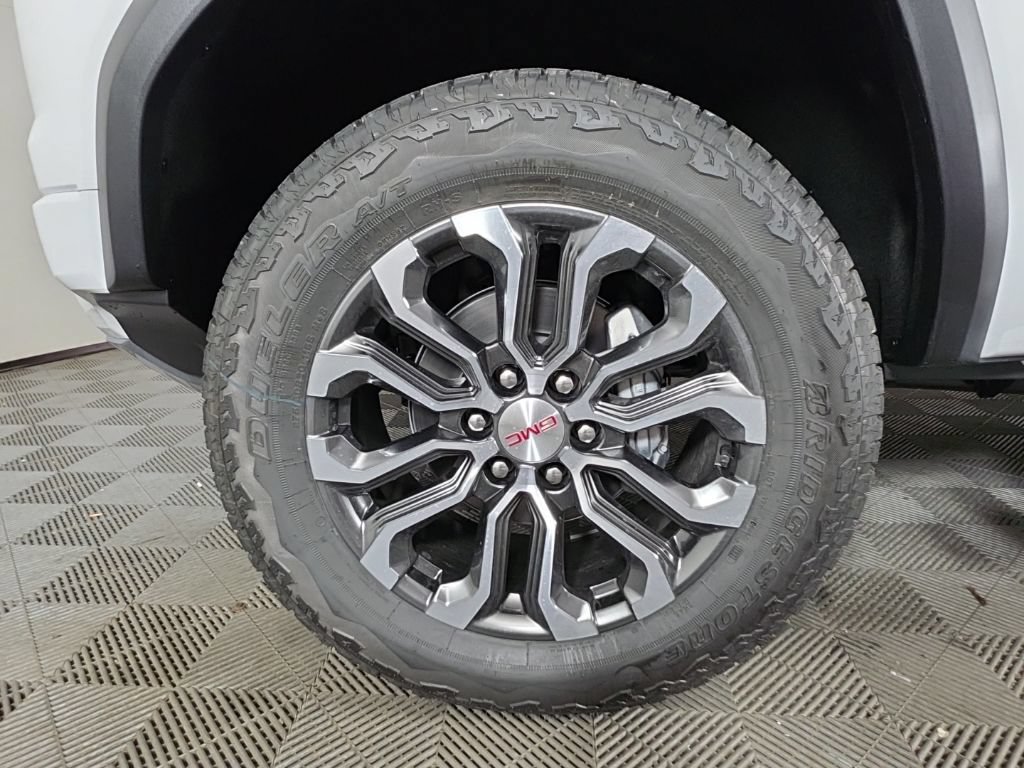 New 2026 GMC Canyon Denali AWD/4WD image 9