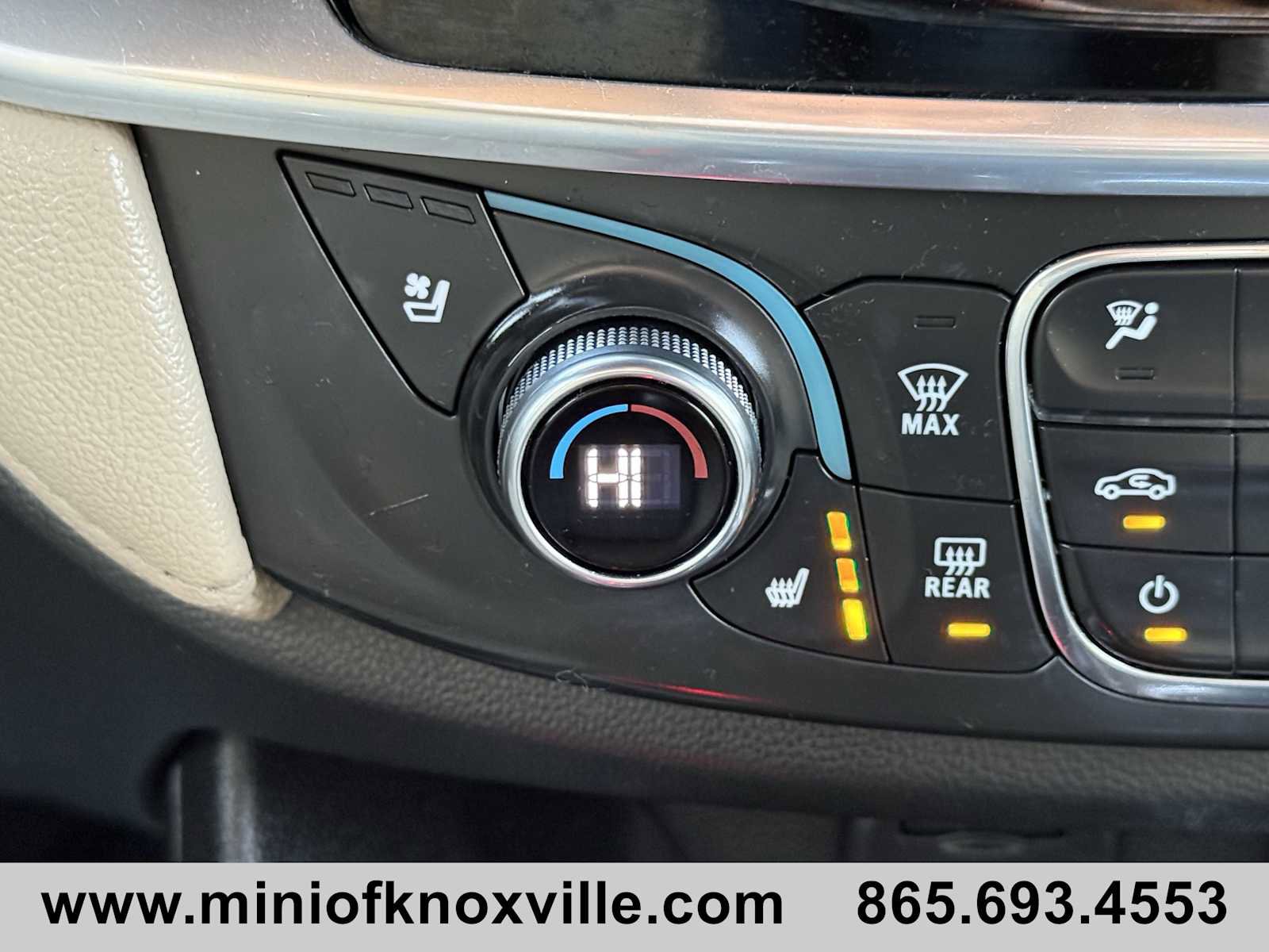 Used 2022 Chevrolet Traverse Premier image 22