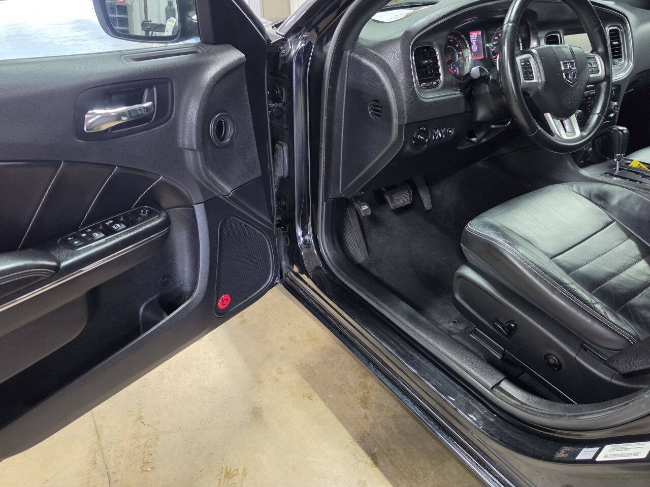 Used 2014 Dodge Charger R/T AWD/4WD image 23