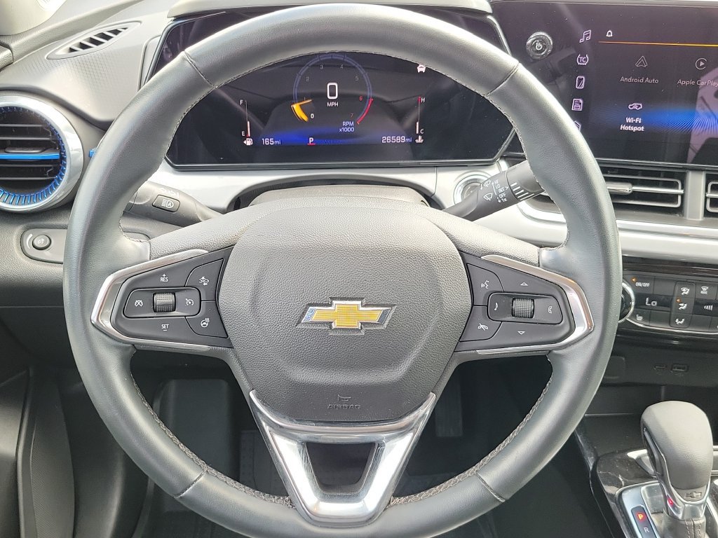 Used 2025 Chevrolet Trax LT w/ Driver Confidence Package FWD image 31
