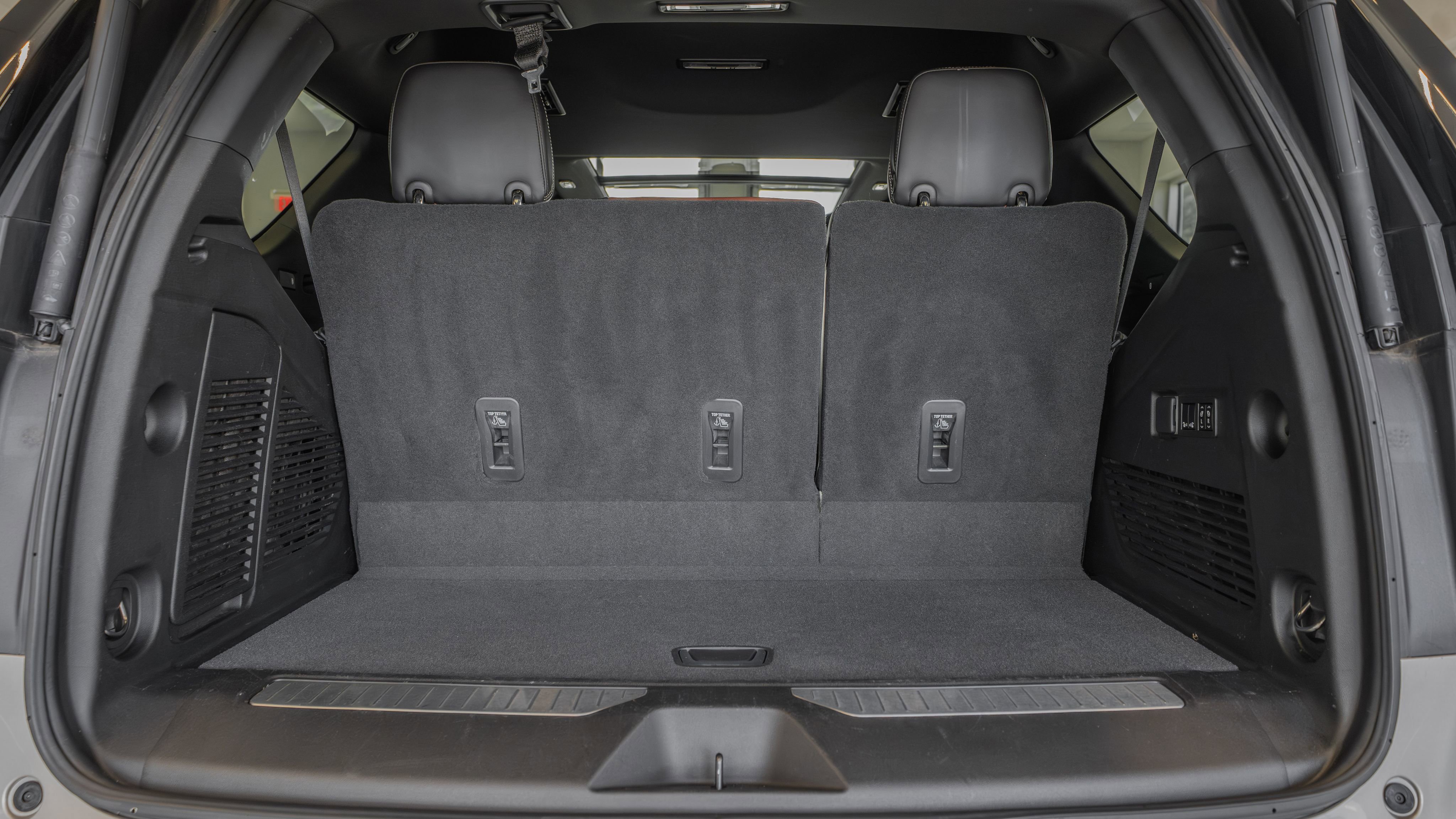 Used 2023 GMC Yukon Denali Ultimate image 34