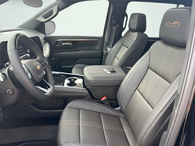 New 2026 Chevrolet Suburban High Country AWD/4WD image 19