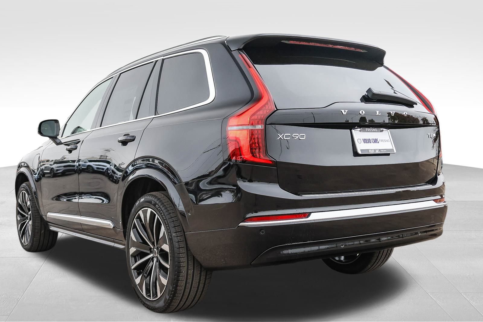 New 2026 Volvo XC90 T8 Plus w/ Protection Package Premier image 7