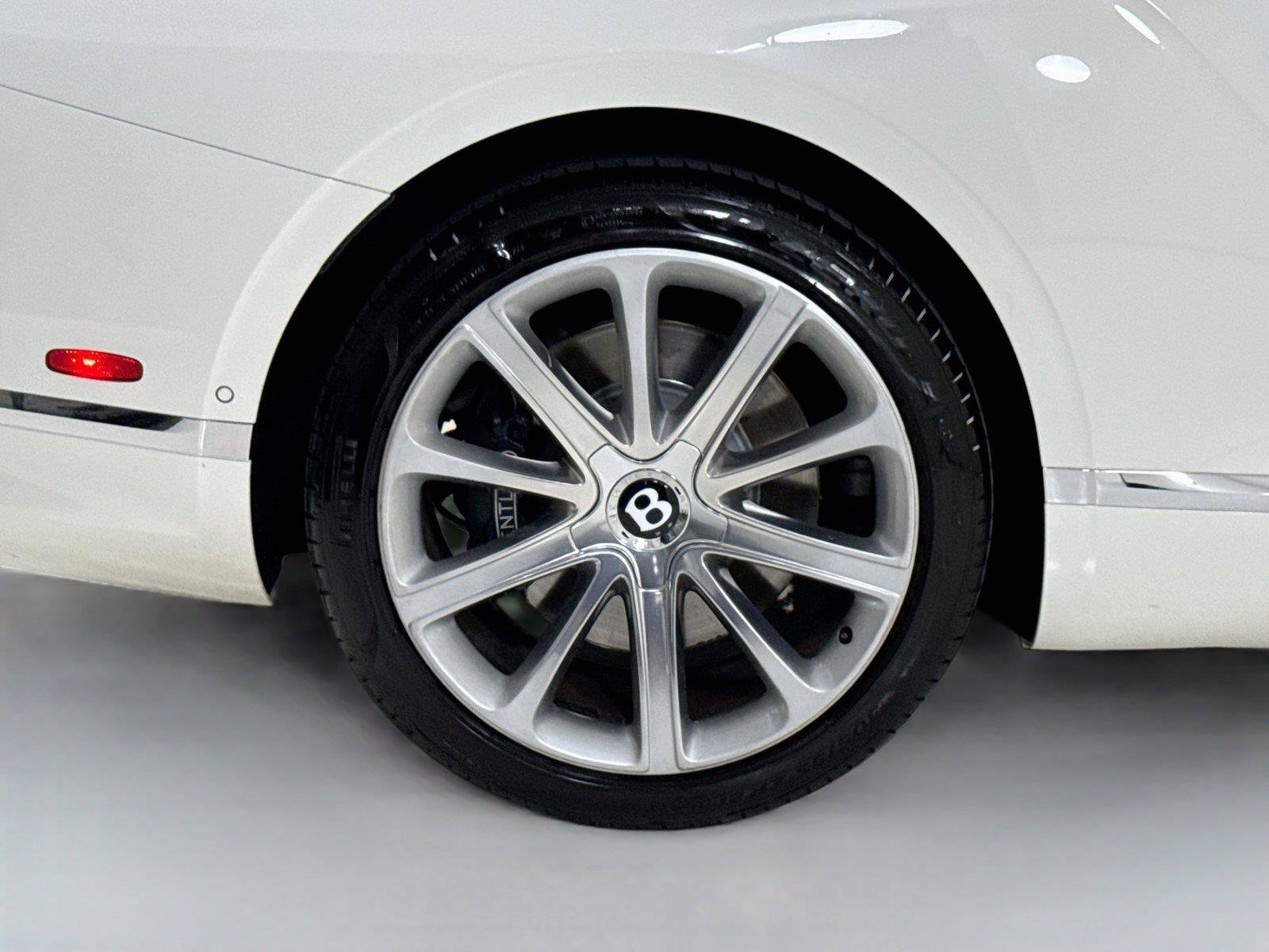 Used 2022 Bentley Continental GT AWD/4WD image 35