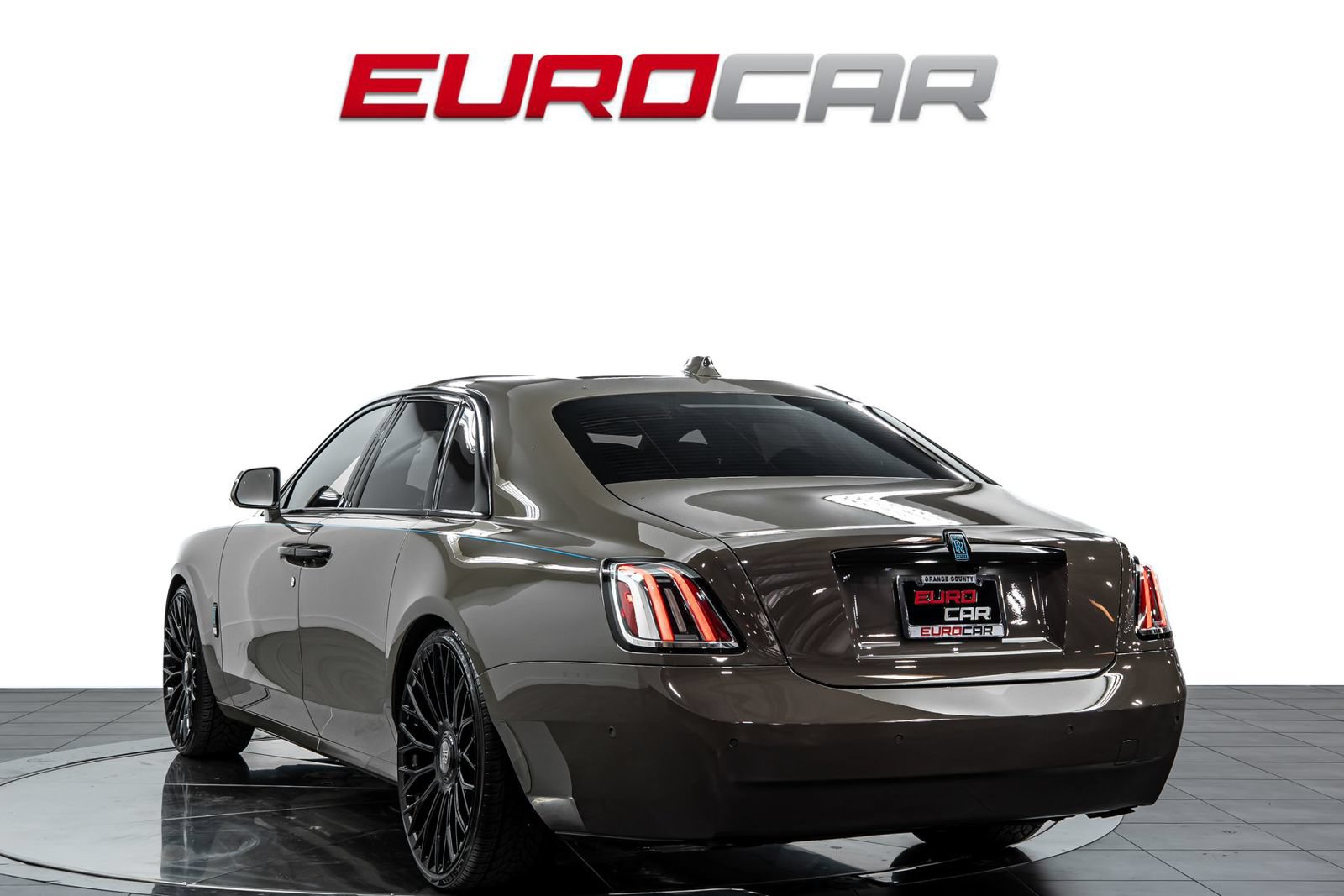 Used 2025 Rolls-Royce Ghost AWD/4WD image 4