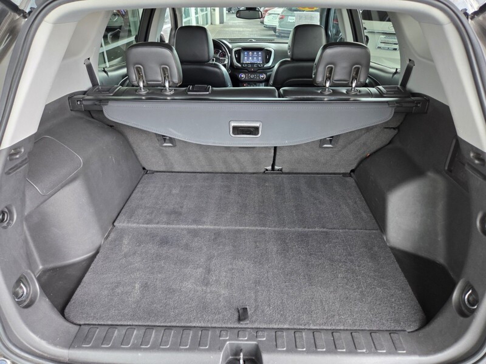 Used 2020 GMC Terrain SLT FWD image 17