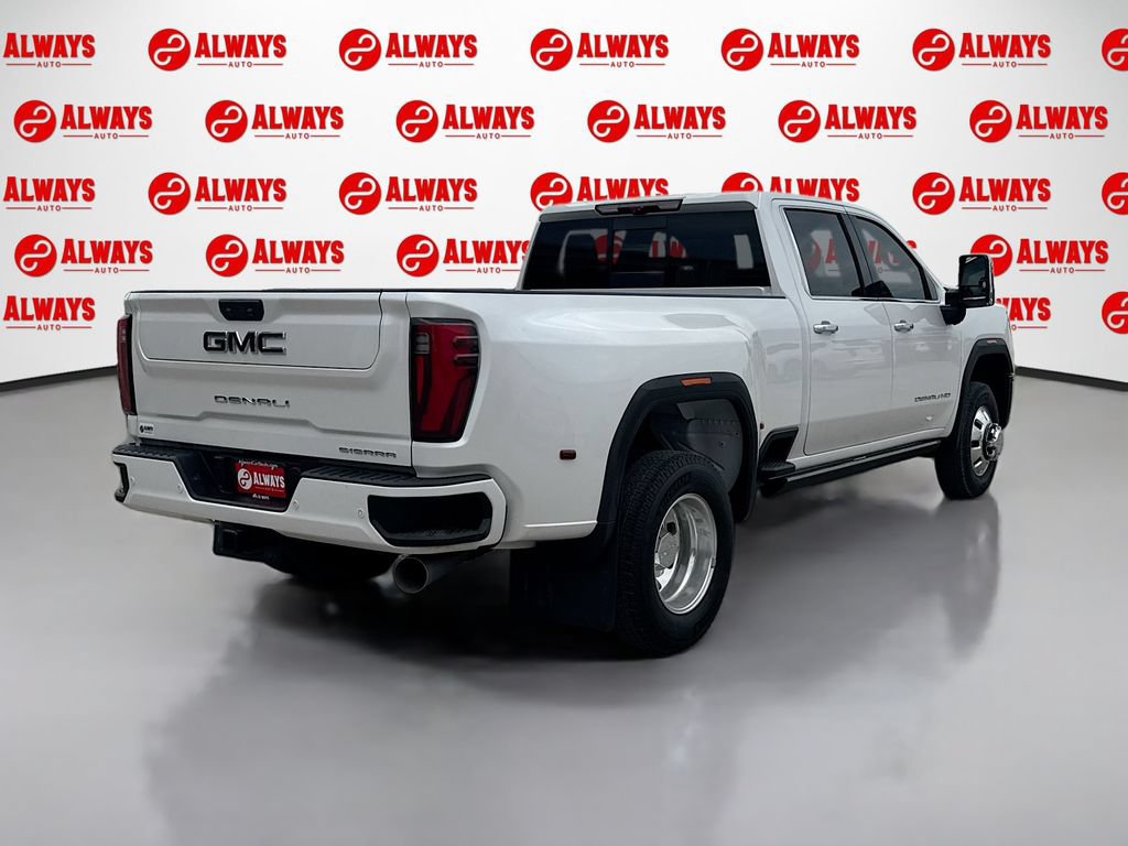 Used 2024 GMC Sierra 3500 Denali Ultimate AWD/4WD image 5